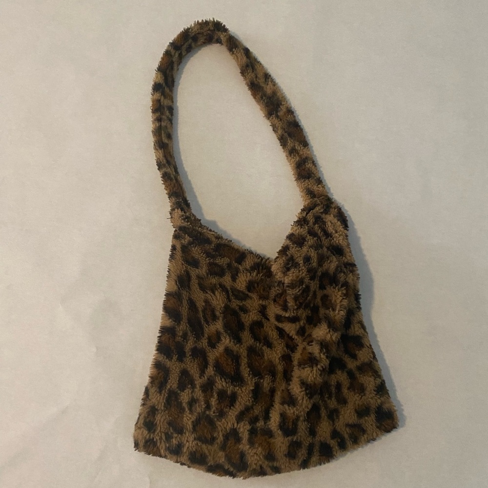 Cheetah print tote bag